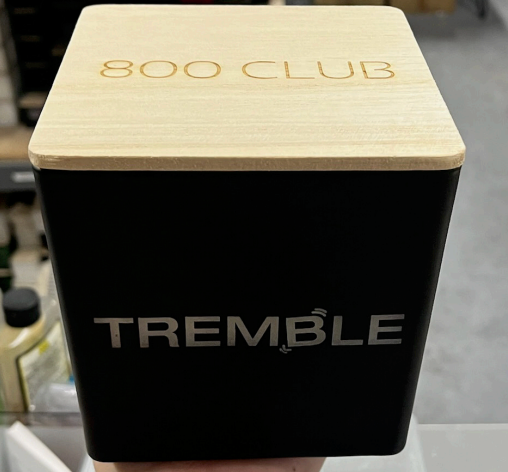 TREMBLE LOGO Candle